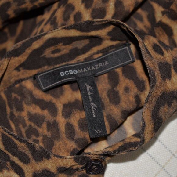 BCBGMaxAzria 100% Silk Anderson Leopard Print Semi Sheer Blouse Sz XS - Picture 3 of 7